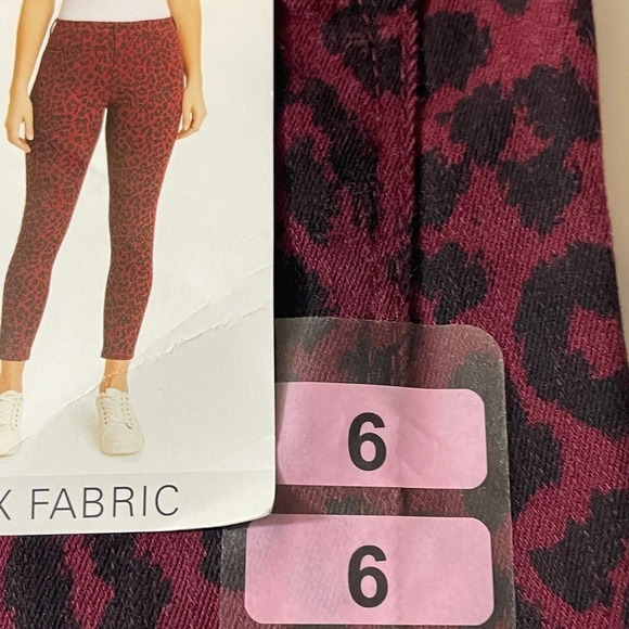 Social Standard by Sanctuary Skinny Ankle Jeans Maroon Cheetah Print Sz 6 NEW - Picture 6 of 9